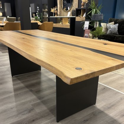 Venjakob - Dining Table (Wild Oak Light Lacquered) Venjakob - Dining Table (Wild Oak Light Lacquered)