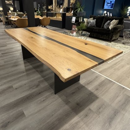 Venjakob - Dining Table (Wild Oak Light Lacquered) Venjakob - Dining Table (Wild Oak Light Lacquered)