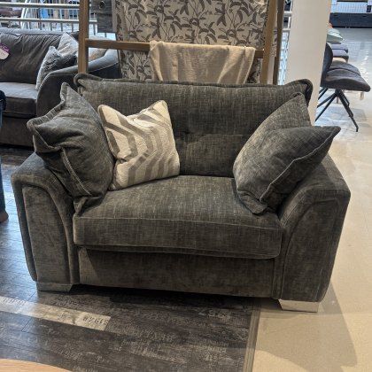 Brussels - Cuddler Brussels - Cuddler