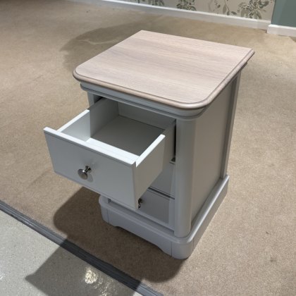 Chartwell Bedroom - Small 3 Drawer Bedside Chartwell Bedroom - Small 3 Drawer Bedside
