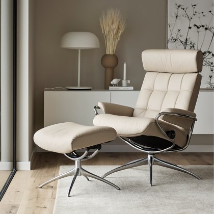 Stressless London - Recliner Chair with Footstool and Adjustable Headrest (Star Base)