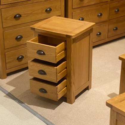 Bridgend Bedroom - Oak Bedside Cabinet