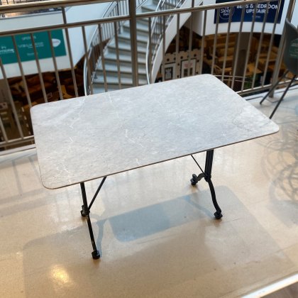 Resto - Table (Grey Frame)