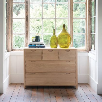 Ercol Bosco Bedroom - 5 Drawer Wide Chest Ercol Bosco Bedroom - 5 Drawer Wide Chest